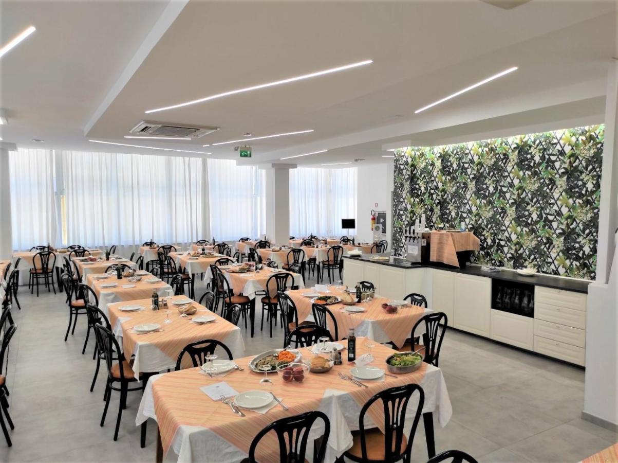 Hotel Madrid Rimini Exterior photo