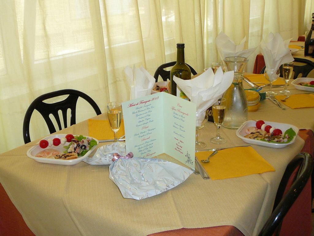 Hotel Madrid Rimini Exterior photo